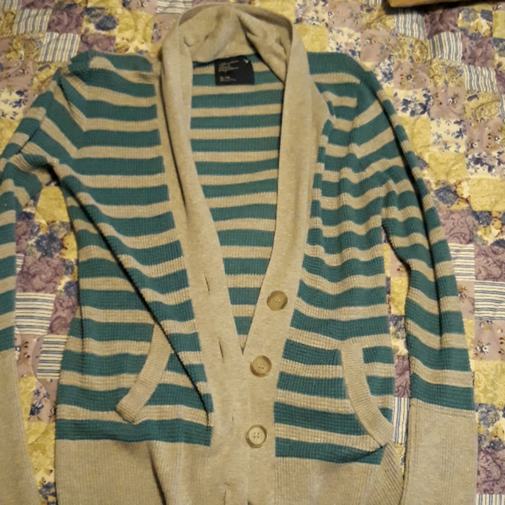 American Eagle XL button sweater